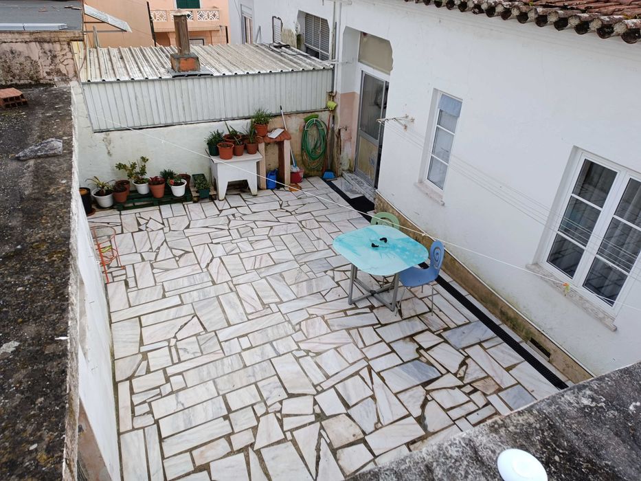 Moradia T3 Malveira lote 250m2, garagem, jardim e terraço