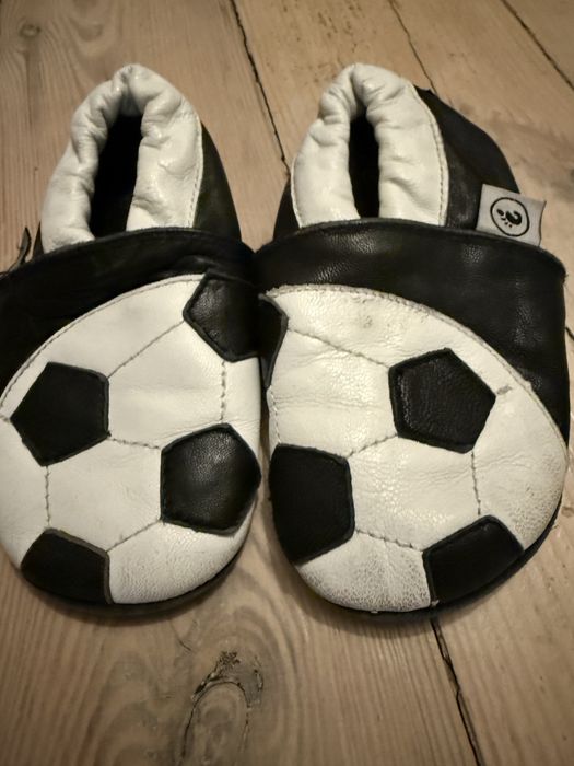 Papcie skórzane Fuzzies,r.24