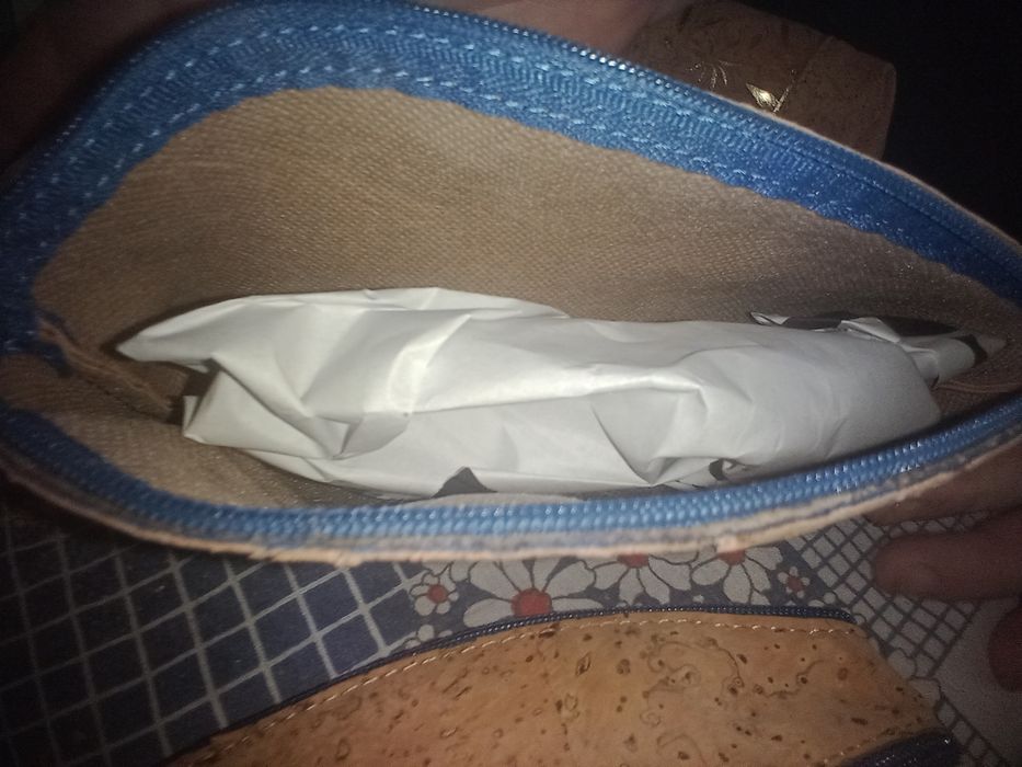 Duas bolsas pequenas cortiça