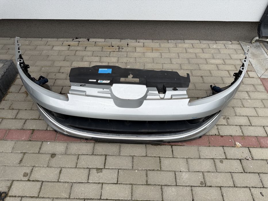 Zderzak przedni Peuegot 407 CC