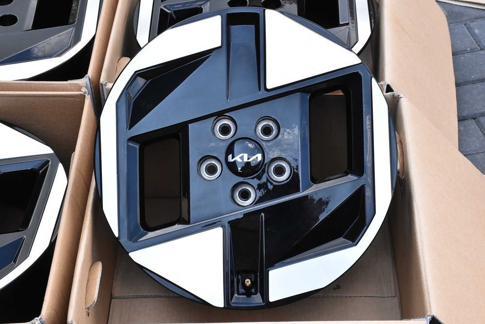 NOWE Felgi OEM Kia EV3 GT LINE 52910-EV100 18" ORYGINAL
