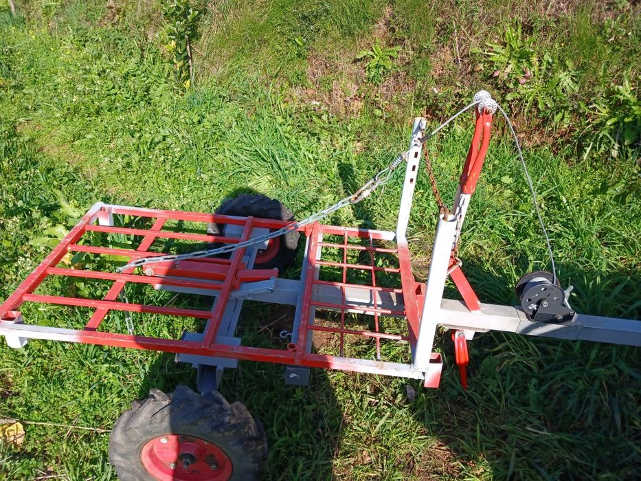 Carroço de trator pequeno