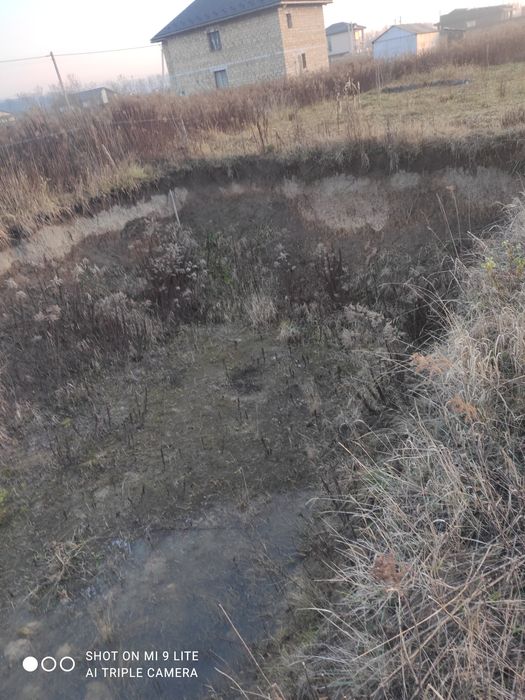 Земельний участок в Бохониках  під будівництво