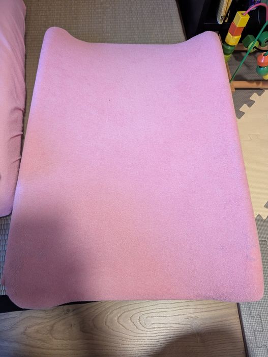 Przewijak 50x70cm + 3 prześcieradła/ nakladki