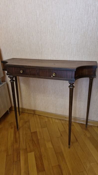 Антикварний дерев’яний стіл. Старовинний, під реставрацію