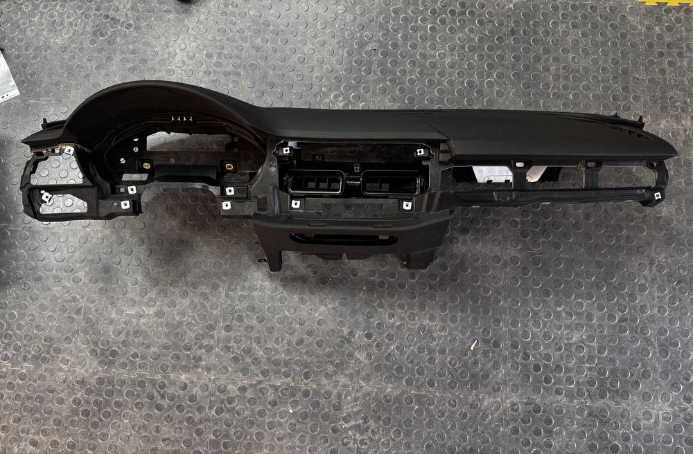 Торпедо Audi A4 B9 2015-2024