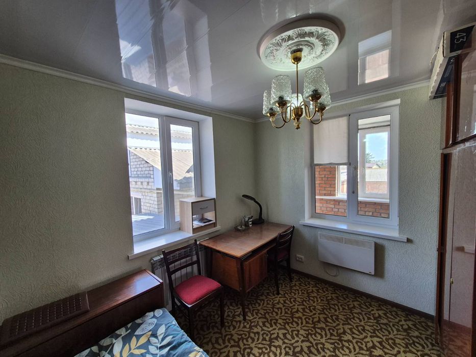 Продається будинок в Центральній частині міста.