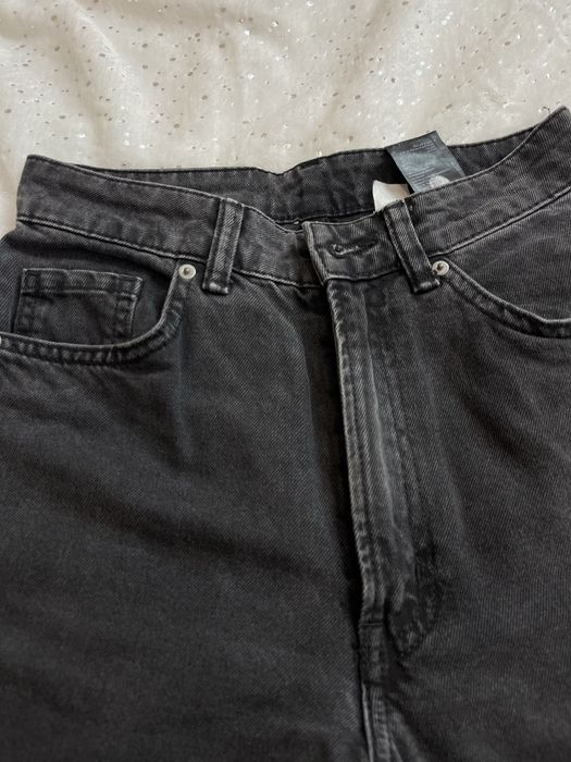 Жіночі рвані джинси