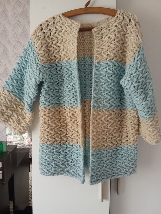 Продам кардиган зв'язаний гачком.