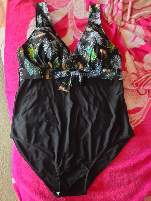 Продам купальник