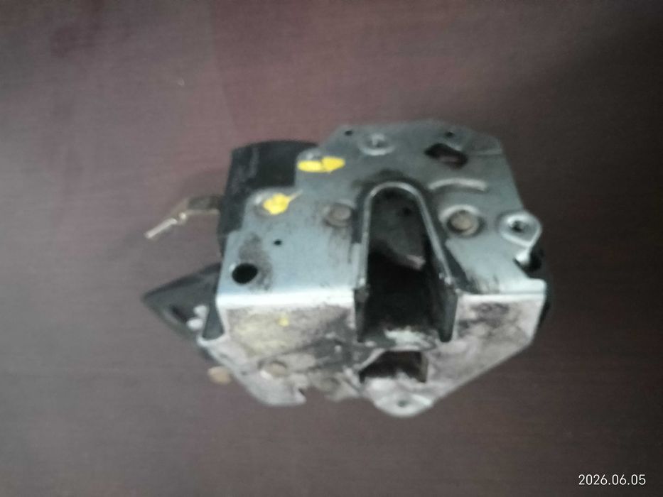 Fechadura Traseira Direita BMW E36 / M3 Original (Ref: 8122420)
