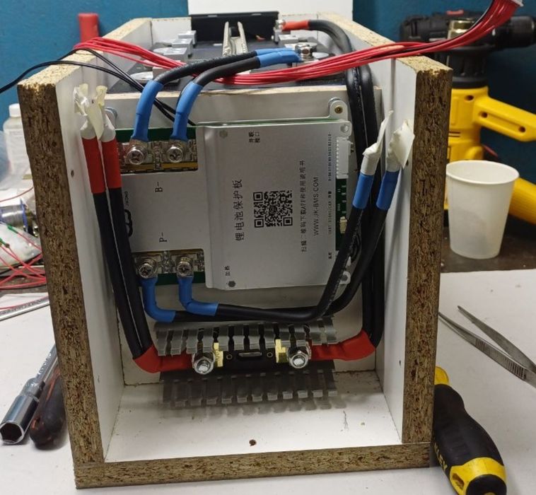 Акамулятрр батарея під інвертор 12v 3.8 кВт