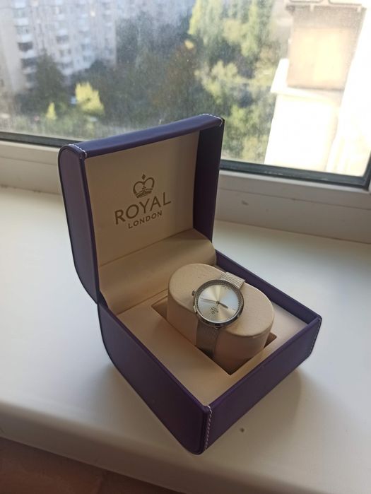 Новий жіночий годинник Royal London