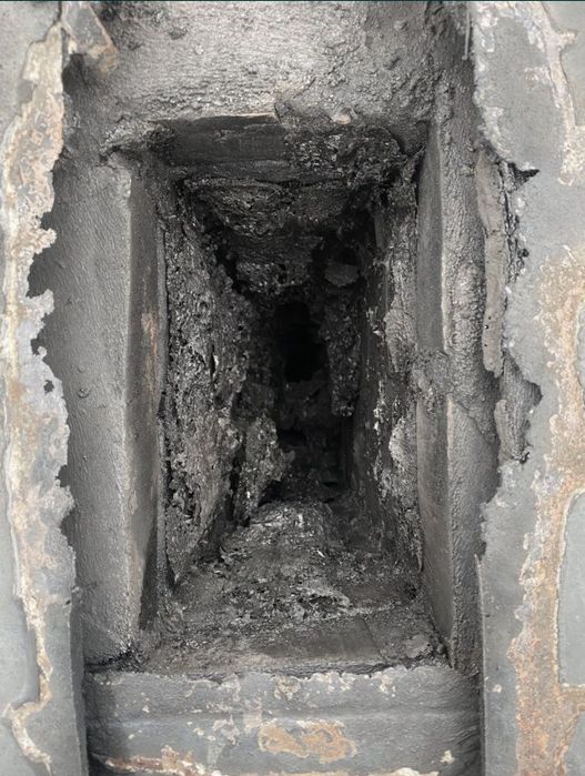 Чистка димоходів від сажі Чистка коменів ТРУБОЧИСТ САЖОТРУС

Проводим