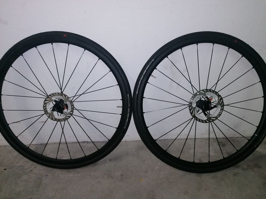 Mavic ksyrium com discos e pneus