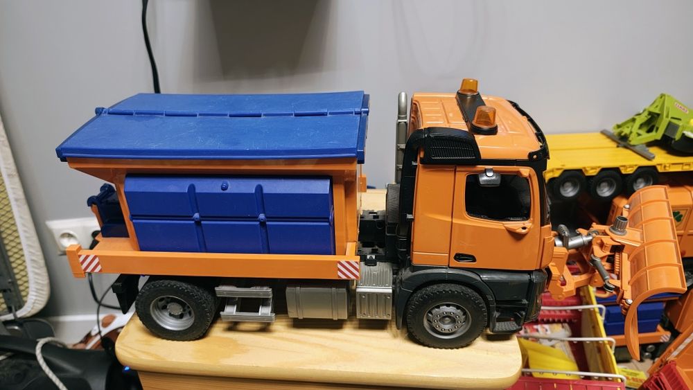 Bruder mercedes piaskarka