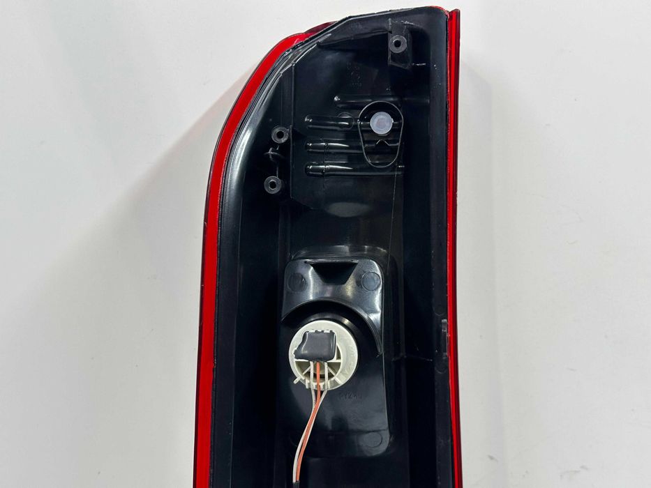 Farolim Traseiro Direito Opel Vivaro (2018)