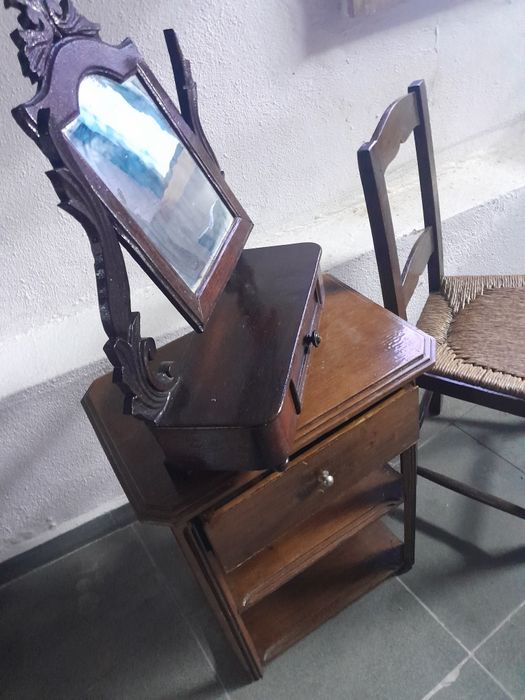 3 peças de mobilia antigas