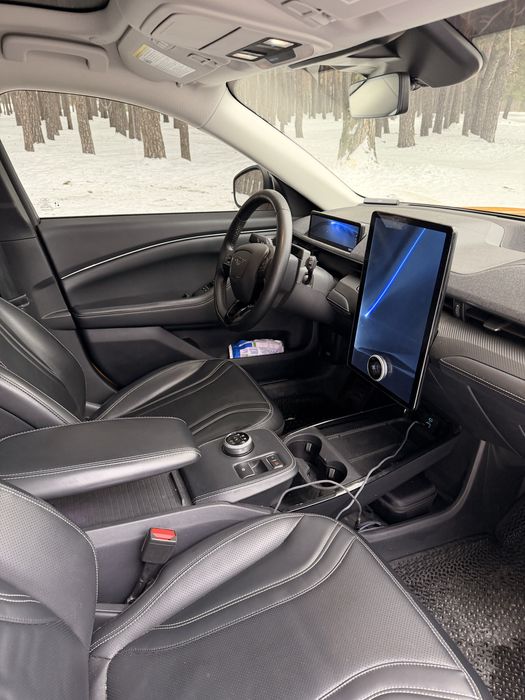 2022Ford Mustang Mach-E Premium