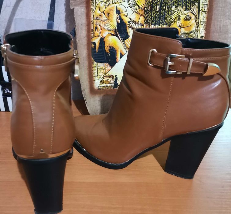 Ботинки женские ( козачки)