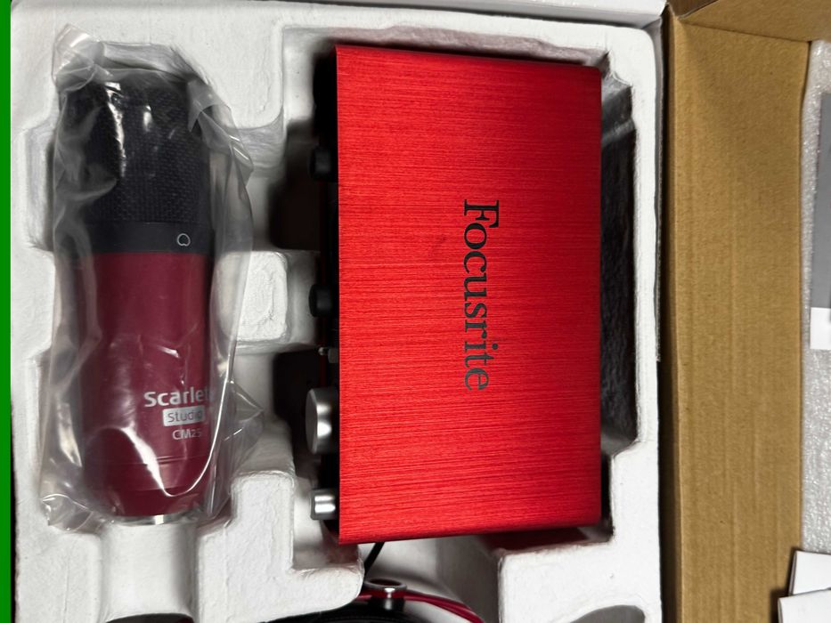 Focusrite Scarlett 2i2 Studio 2Gen - SPRZEDAM!!!