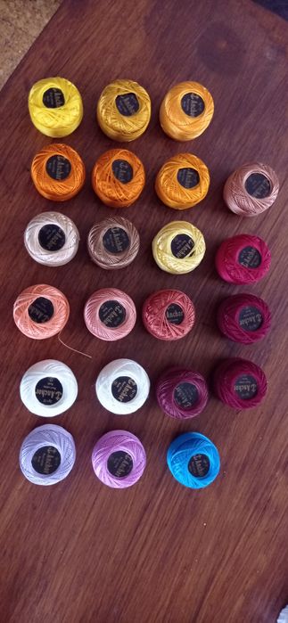 Linhas de bordados cores variadas (novelo)