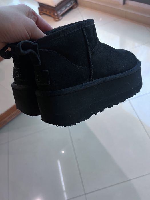 Продам оригінал Угги угг UGG Classic Ultra Mini Platform Blak 35