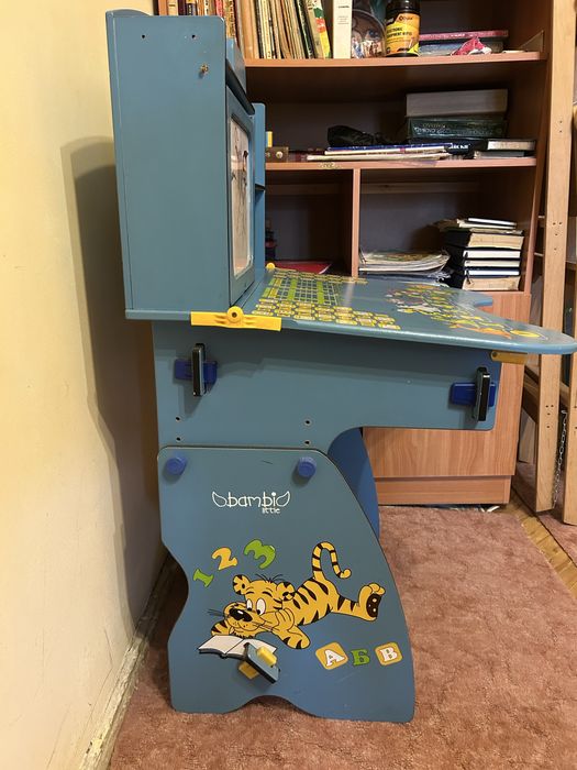 Дитяча парта шкільна