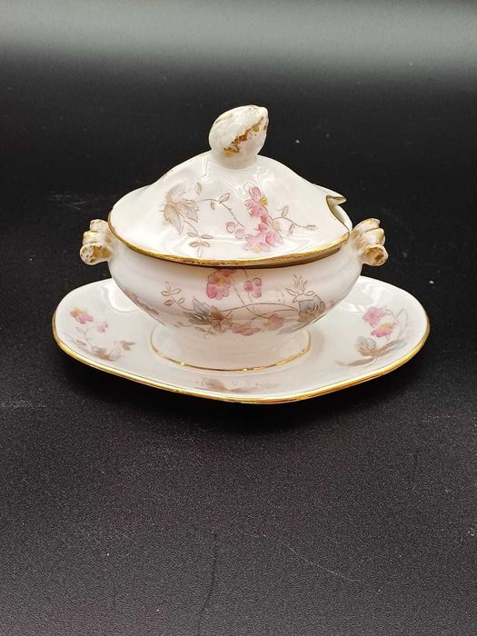 Terrina antiga em Estanho