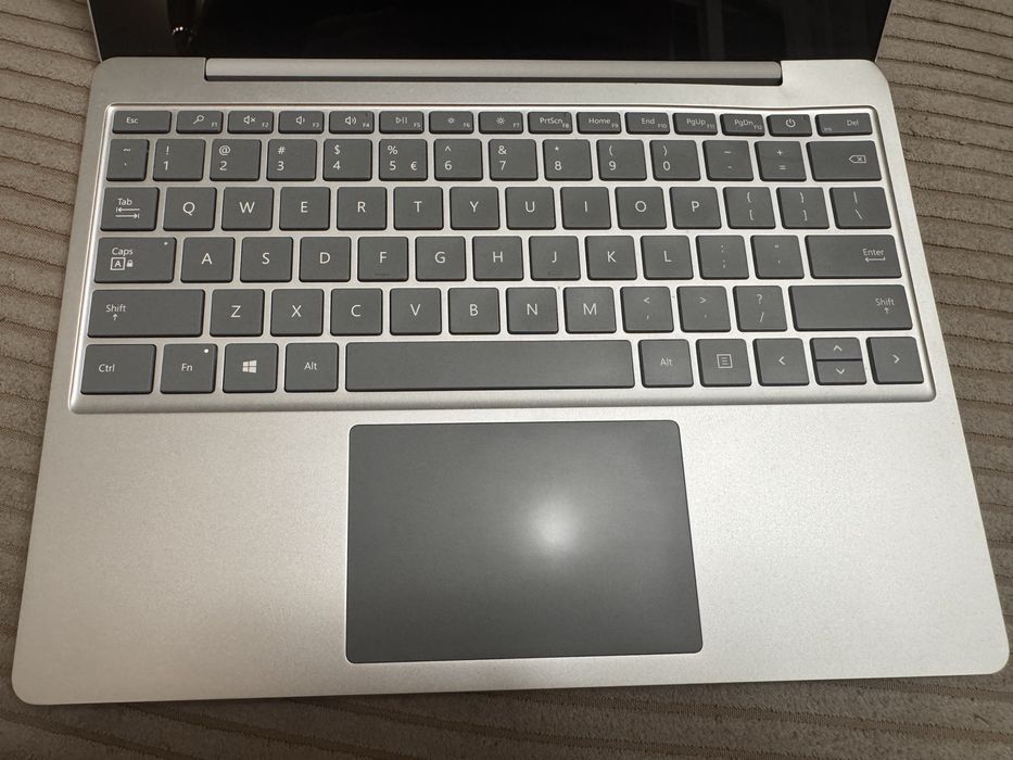 Microsoft Surface Go