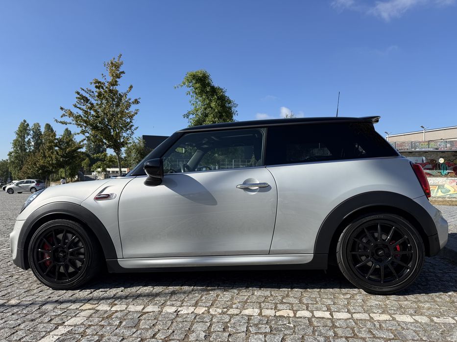Mini John Cooper Works529847983360583687