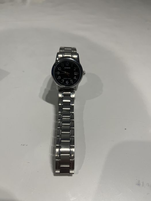 Годинник  Casio.