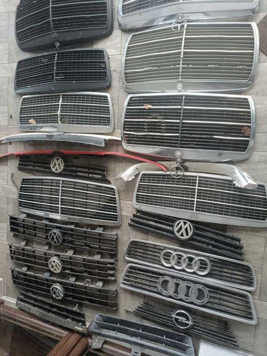 Ришітка решотка решітка решотка капота марки авто в описі