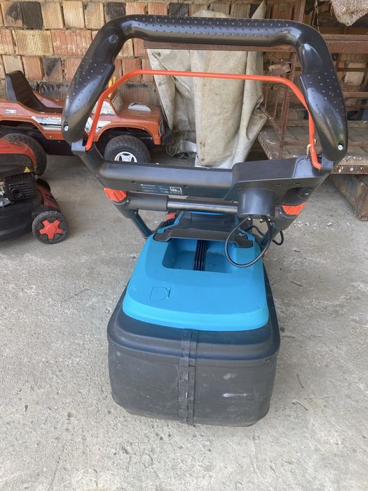 Електогазонокосарька