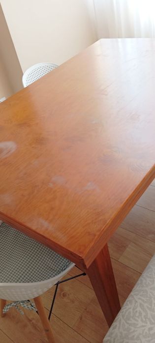 Mesa extensível em madeira maciça
