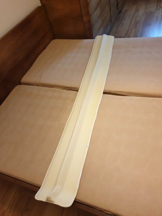 Łącznik do materaców/klin do materaców JYSK