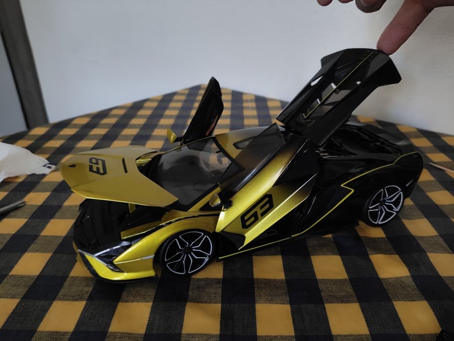 Lamborghini Sian FKP 37 Bburago 1/18