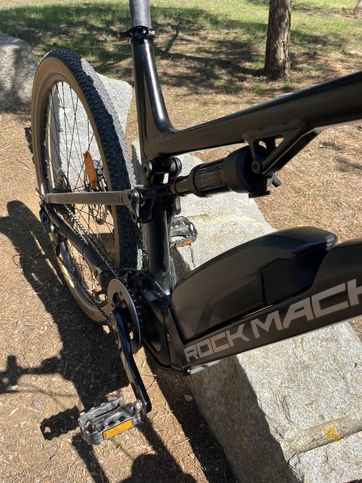 Bicicleta de montanha elétrica