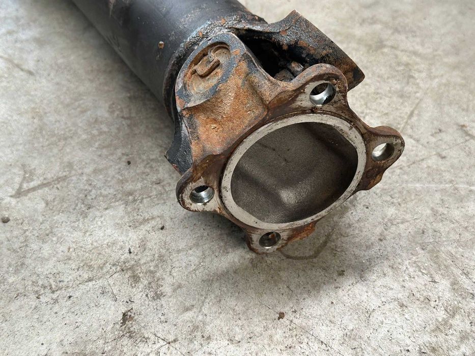 Transmissão central Isuzu NLR 3.0L (2011)