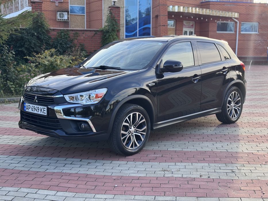 Продам Mitsubishi Outlander Sport 2017 года АКПП 4х4 в отличном состоя