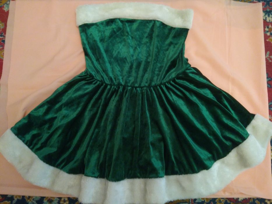 Костюм Ялинки для дівчини до новорічних свят і корпоративів.