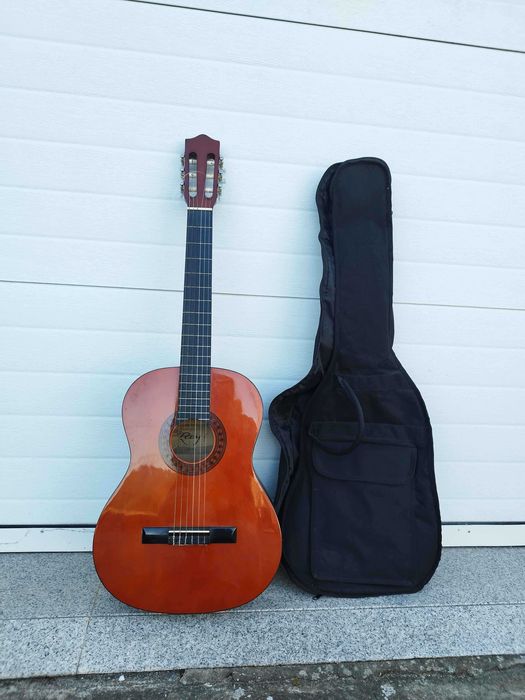 Guitarra Clássica Rey C542 + Saco de Transporte (Como Nova)