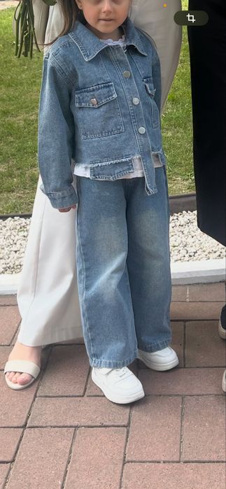 Стильний джинсовий костюм