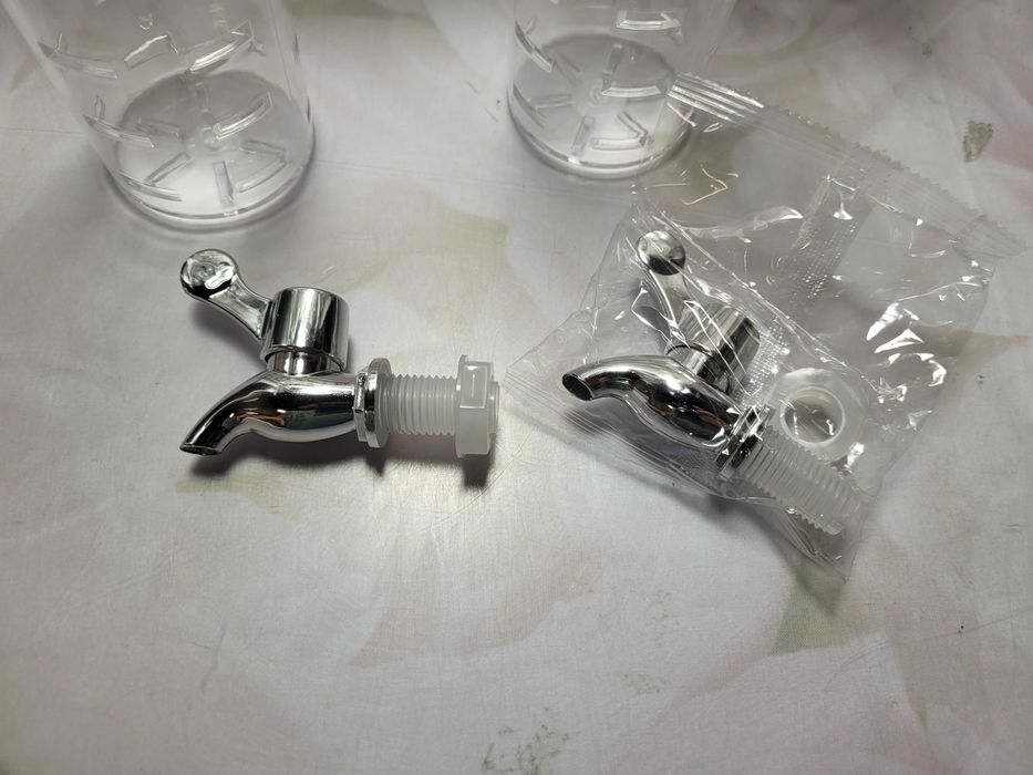 Zestaw 2 pojemników 4 litry na stojaku