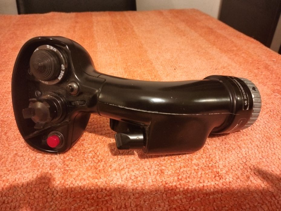 Punho HOTAS  Thrustmaster F/A-18C