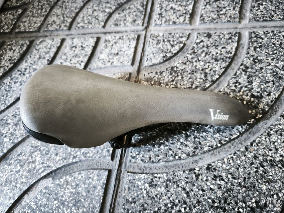 Conjunto de travões Shimano e selim