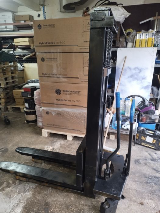 Штабелер в отличном состоянии