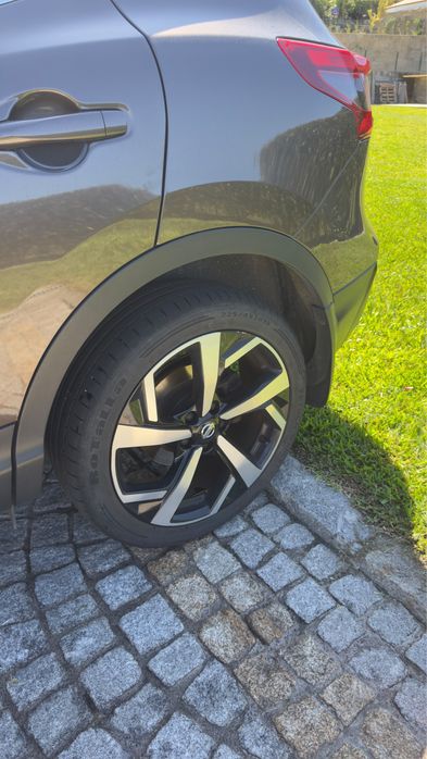 nissan qashqai tekna premium