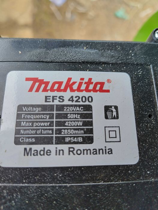 Доступний Млин Млинок ДКУ на зерно 2.5 квтх2850об/хв220вольт-250кг\год