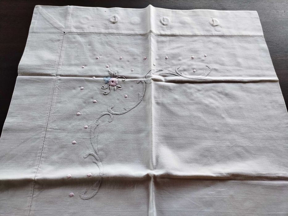 Lençol com duas almofadas